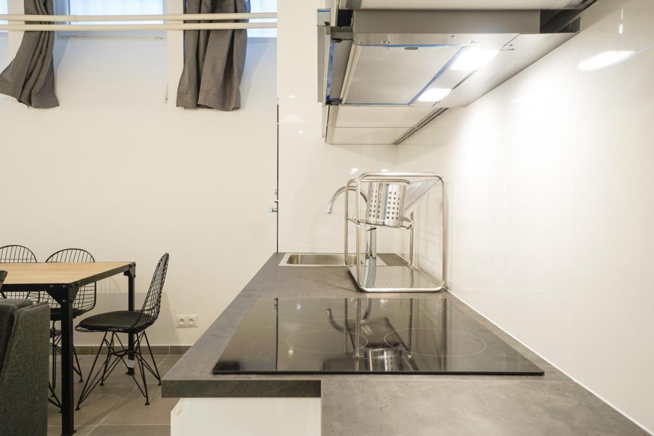 Modern Duplex Close To The Eiffel Tower باريس المظهر الخارجي الصورة