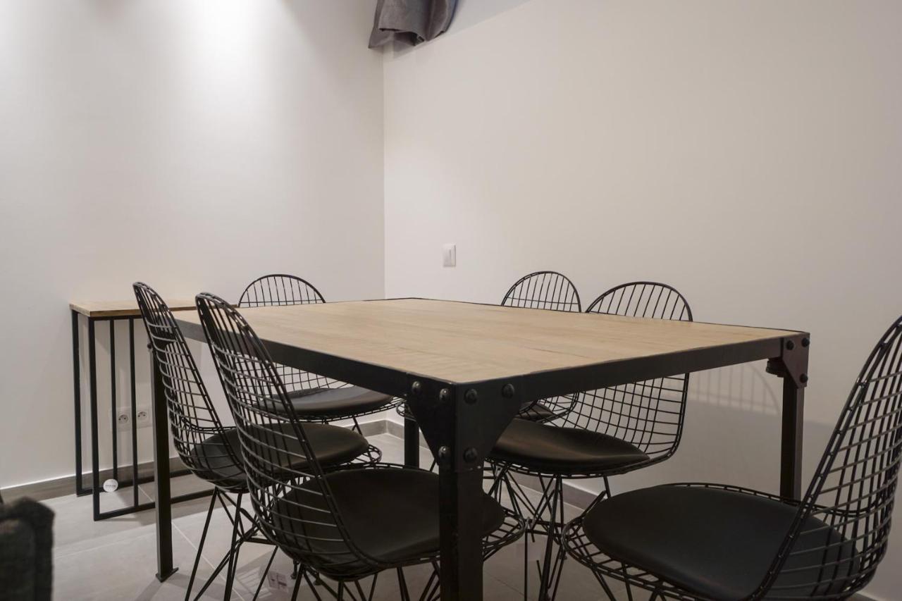 Modern Duplex Close To The Eiffel Tower باريس المظهر الخارجي الصورة